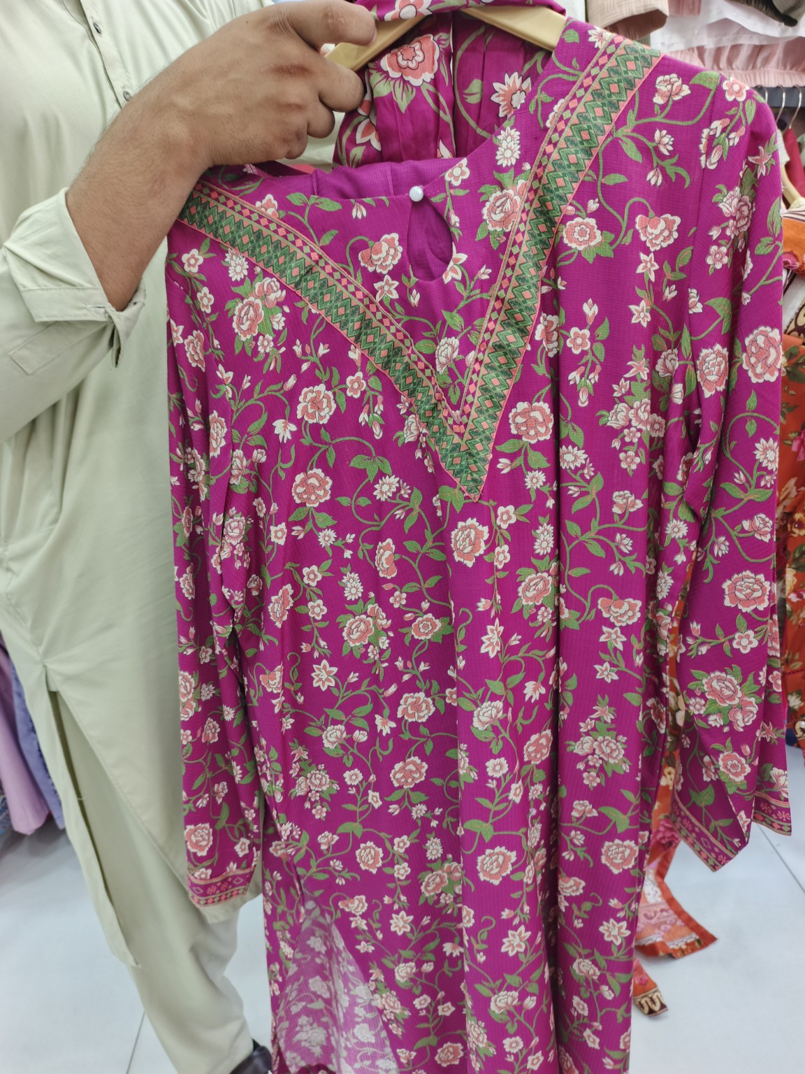 Magenta Floral Muse 3-Piece Lawn Suit | W3 three-piece lawn suit