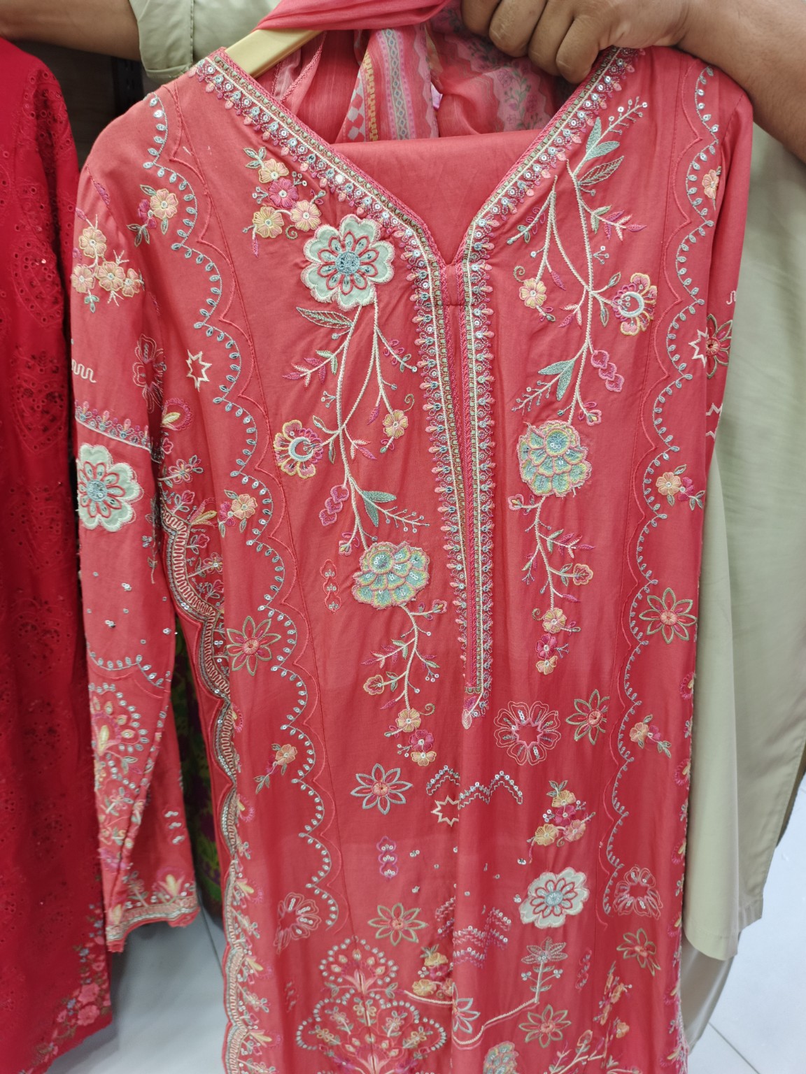 Crimson Floral Art 3-Piece Lawn Suit | W3 three-piece lawn suit
