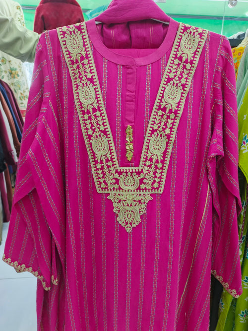 Fuchsia Royal Embroidered 3-Piece Lawn Suit | W3 three-piece lawn suit